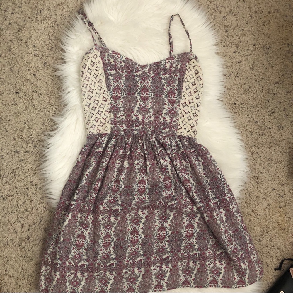 xs lace printed dress (a&f)